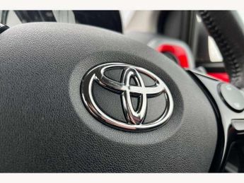 Toyota Aygo 1.0 VVT-i X-Play 5dr x-shift
