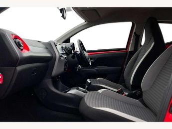 Toyota Aygo 1.0 VVT-i X-Play 5dr x-shift