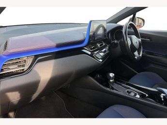 Toyota C-HR 1.8 Hybrid Dynamic 5dr CVT