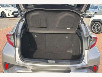 Toyota C-HR 1.8 Hybrid Dynamic 5dr CVT