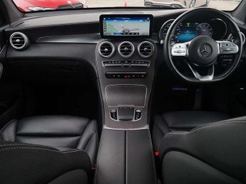 Mercedes-Benz GLC GLC 300 4Matic AMG Line Premium Plus 5dr 9G-Tronic