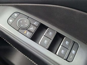 Nissan Qashqai 1.3 DiG-T MH 158 N-Connecta 5dr Xtronic