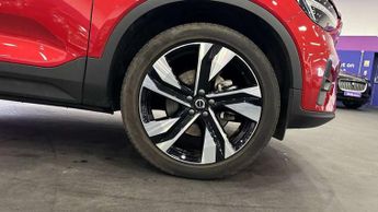Volvo XC40 2.0 B3P Ultra Dark 5dr Auto
