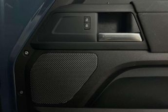 Land Rover Defender 3.0 D250 Hard Top Auto