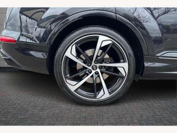 Audi Q7 55 TFSI Quattro Black Edition 5dr Tiptronic