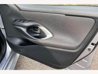 Toyota Yaris 1.5 Hybrid Design 5dr CVT