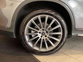 Mercedes-Benz GLC GLC 220d 4Matic AMG Line Premium 5dr 9G-Tronic