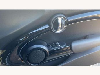 MINI Hatchback 1.5 Cooper Classic 3dr Auto