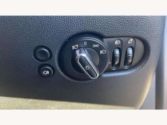 MINI Hatchback 1.5 Cooper Classic 3dr Auto