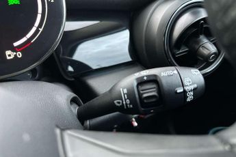 MINI Hatchback 1.5 Cooper Classic 3dr Auto