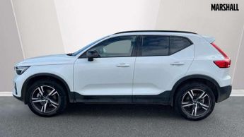 Volvo XC40 2.0 B3P Plus Dark 5dr Auto