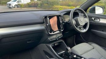 Volvo XC40 2.0 B3P Plus Dark 5dr Auto