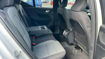 Volvo XC40 2.0 B3P Plus Dark 5dr Auto