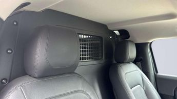 Land Rover Defender 3.0 D250 Hard Top SE Auto