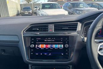 Volkswagen Tiguan 2.0 TDI R-Line 5dr DSG