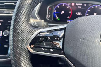 Volkswagen Tiguan 2.0 TDI R-Line 5dr DSG