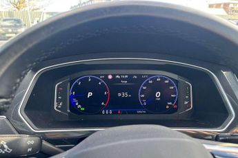 Volkswagen Tiguan 2.0 TDI R-Line 5dr DSG