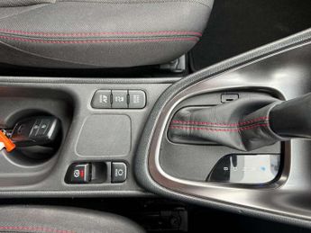 Toyota Yaris 1.5 Hybrid GR Sport 5dr CVT