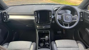 Volvo XC40 Recharge 1.5 T4 Recharge PHEV Plus Dark 5dr Auto