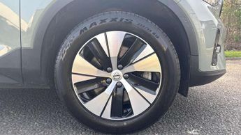 Volvo XC40 Recharge 1.5 T4 Recharge PHEV Plus Dark 5dr Auto
