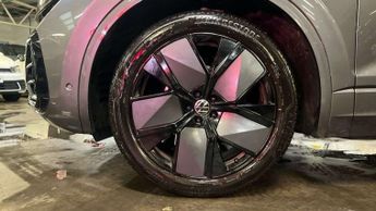 Volkswagen Touareg 3.0 V6 TDI 4Motion Black Edition 5dr Tip Auto