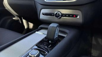 Volvo XC90 2.0 B5D [235] Plus Dark 5dr AWD Geartronic