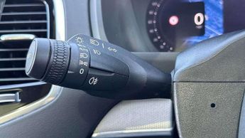 Volvo XC90 2.0 B5D [235] Plus Dark 5dr AWD Geartronic