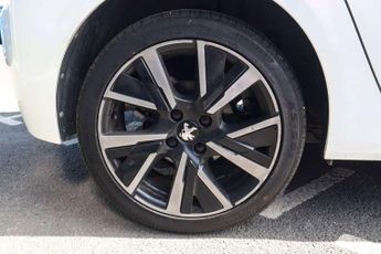 Peugeot 208 1.2 PureTech 100 Allure 5dr EAT8