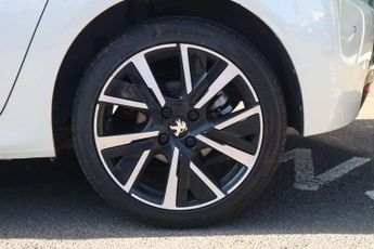 Peugeot 208 1.2 PureTech 100 Allure 5dr EAT8