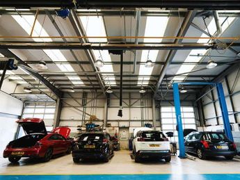 Peugeot 208 1.2 PureTech 100 Allure 5dr EAT8