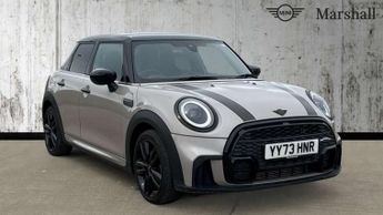 MINI Hatch 1.5 Cooper Sport 5dr Auto [Comfort/Nav Pack]