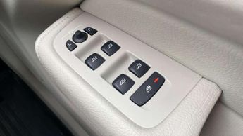 Volvo XC60 2.0 D4 Momentum Pro 5dr AWD Geartronic