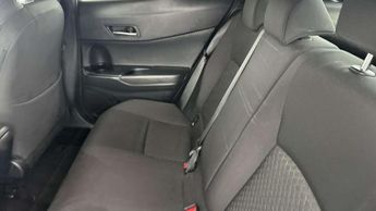 Toyota C-HR 1.8 Hybrid Design 5dr CVT