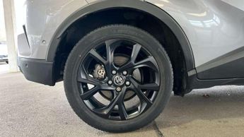 Toyota C-HR 1.8 Hybrid Dynamic 5dr CVT