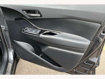 Toyota C-HR 1.8 Hybrid Design 5dr CVT