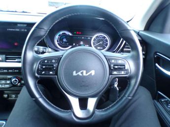 Kia Niro 1.6 GDi Hybrid Connect 5dr DCT