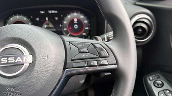 Nissan Juke 1.0 DiG-T N-Connecta 5dr DCT