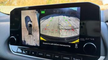 Nissan Qashqai 1.3 DiG-T MH N-Connecta 5dr