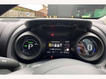Toyota Yaris 1.5 Hybrid Design 5dr CVT