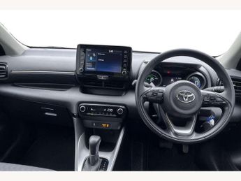 Toyota Yaris 1.5 Hybrid Design 5dr CVT