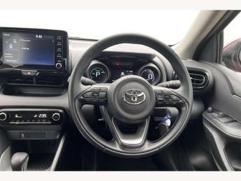 Toyota Yaris 1.5 Hybrid Design 5dr CVT
