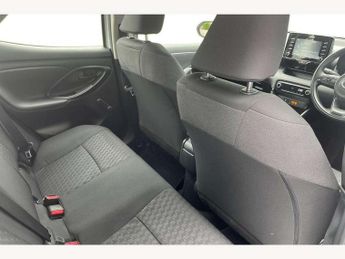 Toyota Yaris 1.5 Hybrid Icon 5dr CVT