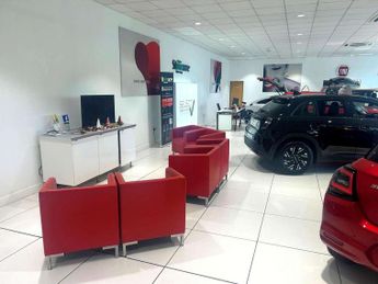 Nissan Juke 1.0 DiG-T 114 N-Connecta 5dr DCT