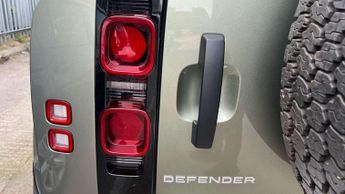 Land Rover Defender 3.0 D250 Hard Top Auto [3 Seat]