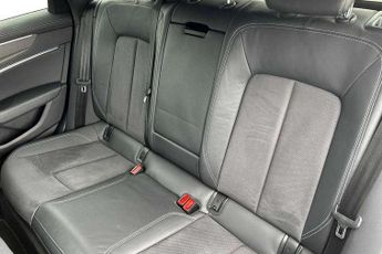 Audi A6 Avant 40 TDI Quattro Black Edition 5dr S Tronic [Tech]