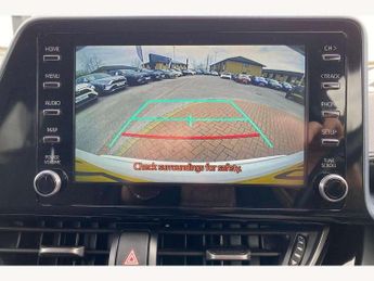 Toyota C-HR 1.8 Hybrid Design 5dr CVT