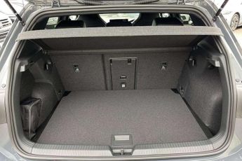 Volkswagen Golf 1.5 eTSI 150 R-Line 5dr DSG