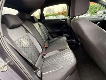 Volkswagen Taigo 1.0 TSI 110 R-Line 5dr DSG