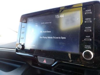 Toyota Yaris 1.5 Hybrid Design 5dr CVT