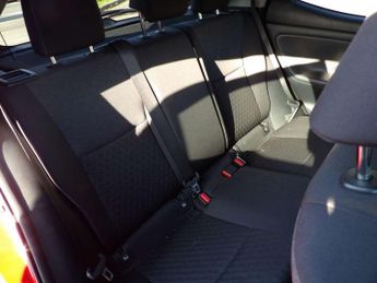 Toyota Yaris 1.5 Hybrid Design 5dr CVT